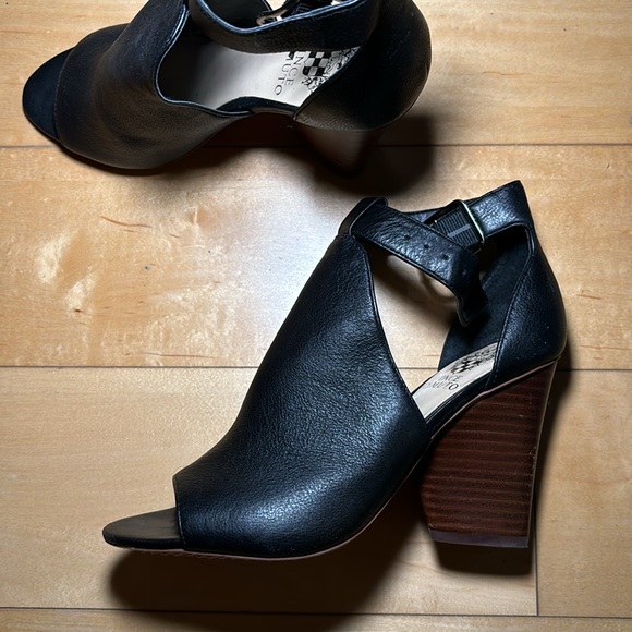 Vince Camuto Leather Heels - Picture 3 of 5